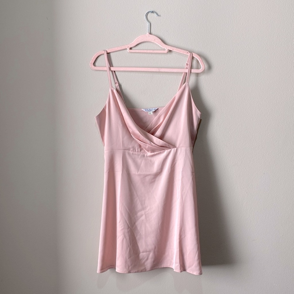 Studio 19 silky mini dress💕